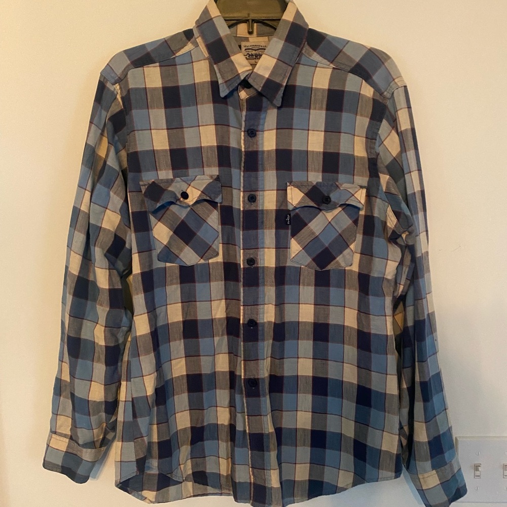 Levi button down size L